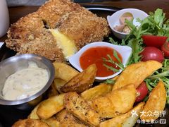 英式爆浆炸鱼-吃饼人西餐(南开店)