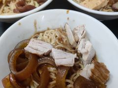 -松树干拌面店