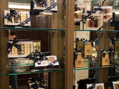 面包甜点陈列柜-COVA 餅店及餐廳(太古广场店)