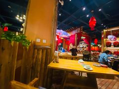 大堂-老滇山寨•云南特色菜•地方菜•民族风情歌舞表演(金碧店)