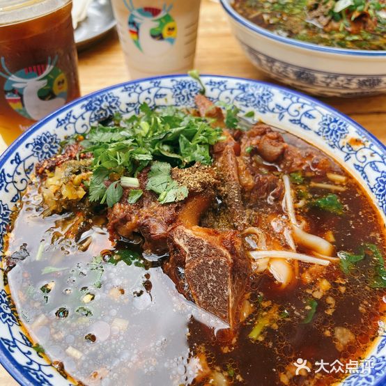 吴师傅好吃牛腩面