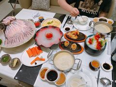 -红鼎豆捞·非遗鲍皇汤火锅(宝丰路店)