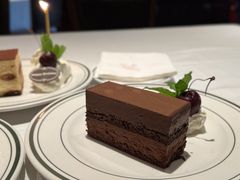 巧克力慕斯蛋糕配自制奶油-Wolfgang’s Steakhouse 沃夫冈牛排馆(上海白玉兰广场店)