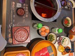 -牛YO寿喜烧·铁板烧和牛火锅自助(市府恒隆店)
