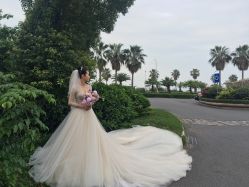 -派丽莫Pellimo原创设计婚纱品牌