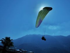 -费特希耶滑翔伞