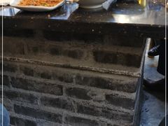 -茅草房·河畔园林火锅