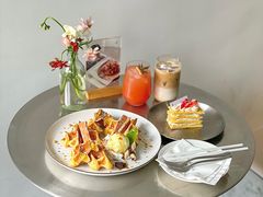 -洪小鹏生活美学馆(领SHOW天地店)