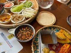 -包整·丝娃娃(一览甲秀楼风景店)