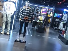 -李宁(苏州中心店)