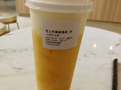 -顶东面包花园·生日蛋糕(世博店)