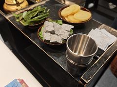 -卤校长老火锅(杨家坪直营店)