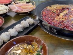 -黄潇洒老火锅(九眼桥宏济巷店)