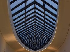 -上海滴水湖皇冠假日酒店