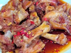 微辣辛辣猪蹄-贤花饭店(城阳店)