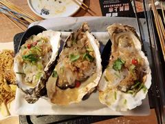 烤生蚝-喝丢一只鞋海鲜烧烤·海肠捞饭(东关街店)