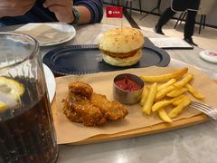 -必胜客餐厅(昆百大泰业城店)