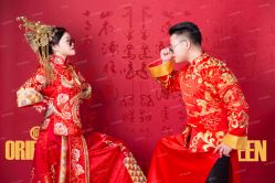 -现代经典婚纱摄影