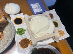 -95号酱骨·一块豆腐(展春园西路店)