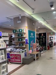 -孩子王童乐园(唐山万达广场店)