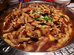 鸡爪煲-胖哥俩肉蟹煲(来福士店)