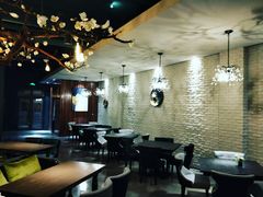 大堂-梧桐树下(云锦世家店)