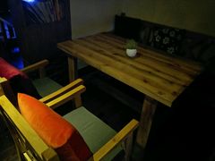 -月亮眼花园餐厅书吧酒吧