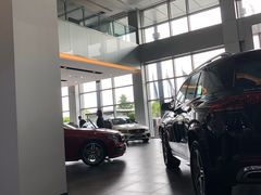 -奔驰上海利星(七宝店)