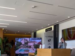 -塞拉瓦莱名品奥特莱斯