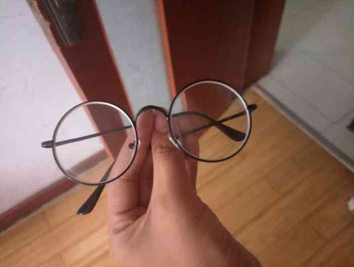 陈老师眼镜((人民广场店))-"价格很好,服务也很好,特别快很方便.