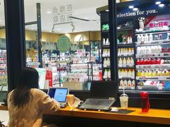 -星巴克臻选(华堂·新辰汇店)