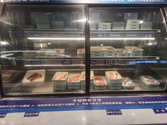 面包甜点陈列柜-蚝英雄鲜蚝自助专门店(长楹天街直营店)
