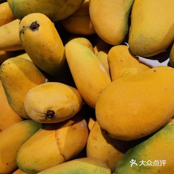 快过年啦,芒果吃起来?