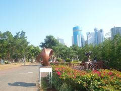 -万绿园