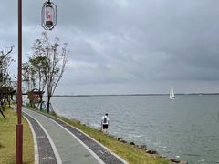 -上海滴水湖皇冠假日酒店
