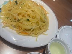 酸辣土豆丝-春水锅贴·传统鲁菜(大明湖店)