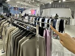 -LuOne凯德晶萃广场(徐家汇路店)