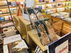 -猫的天空之城概念书店(印象城购物中心店)
