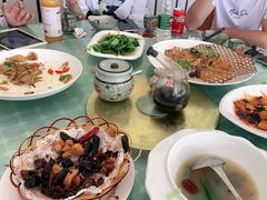 -天天向上素食餐厅(五台山店)
