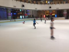 -冰纷万象滑冰场(沈阳万象城店)