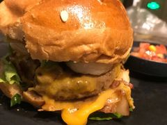 -HIGH FIVE哈福手工汉堡(桂林路店)