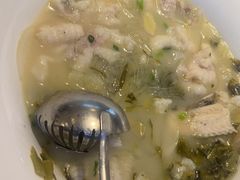 -严记小天府酸菜鱼(西四路店)