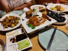 京葱板栗溜肉段-观宴中餐厅