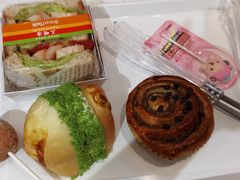 -面包新语(龙湖·西宸天街店)