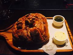 餐前面包-恰餐厅及酒吧 CHAR Bar & Grill (北京丽都皇冠假日店)