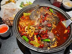 -辣尚瘾·烤鱼·新川菜(牡丹园直营店)