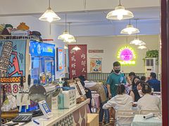 -捌贰虾蟹·江湖菜馆(江汉路店)