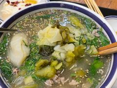 -云阿蛮云南生烫牛肉米线(奉贤路店)