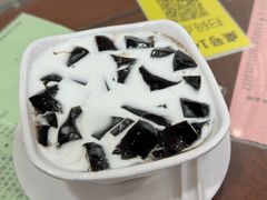 椰奶龟苓膏-南信牛奶甜品专家