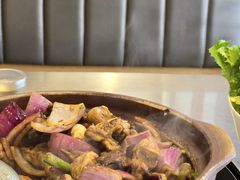 -胡须佬鸡煲四季火锅店(石厦西村直营店)